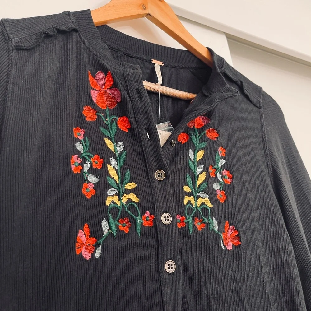 NWT Free People Embroidered Fleur Henley Long Sleeve Shirt Size Small